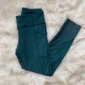 Lululemon right stuff scallop hem tights